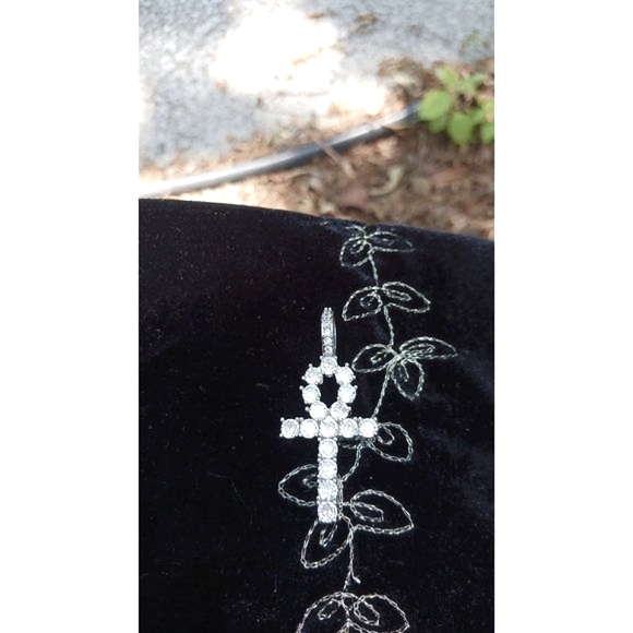 14k White Gold Ankh Pendant - Picture 3 of 5